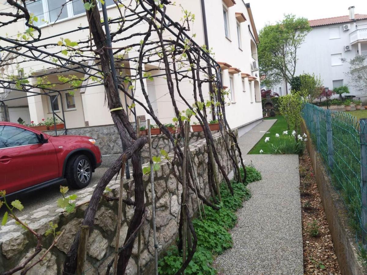 Apartmani Anita Malinska Exterior foto